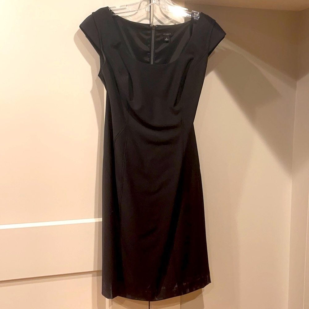 Cap sleeve LBD